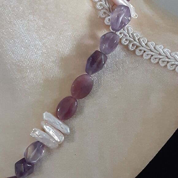 Handcrafted beaded natural shell cinnamon tone beads necklace 20" - Picture 3 of 3